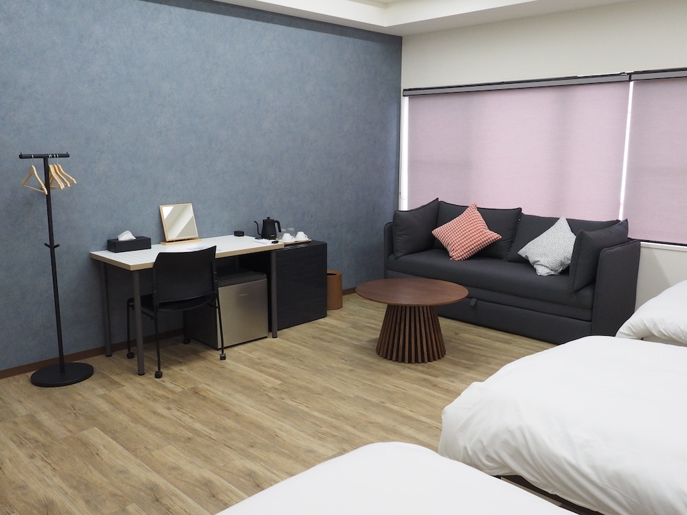 デラックス ルーム シティビュー 客室2 | マーケットステイ新宮