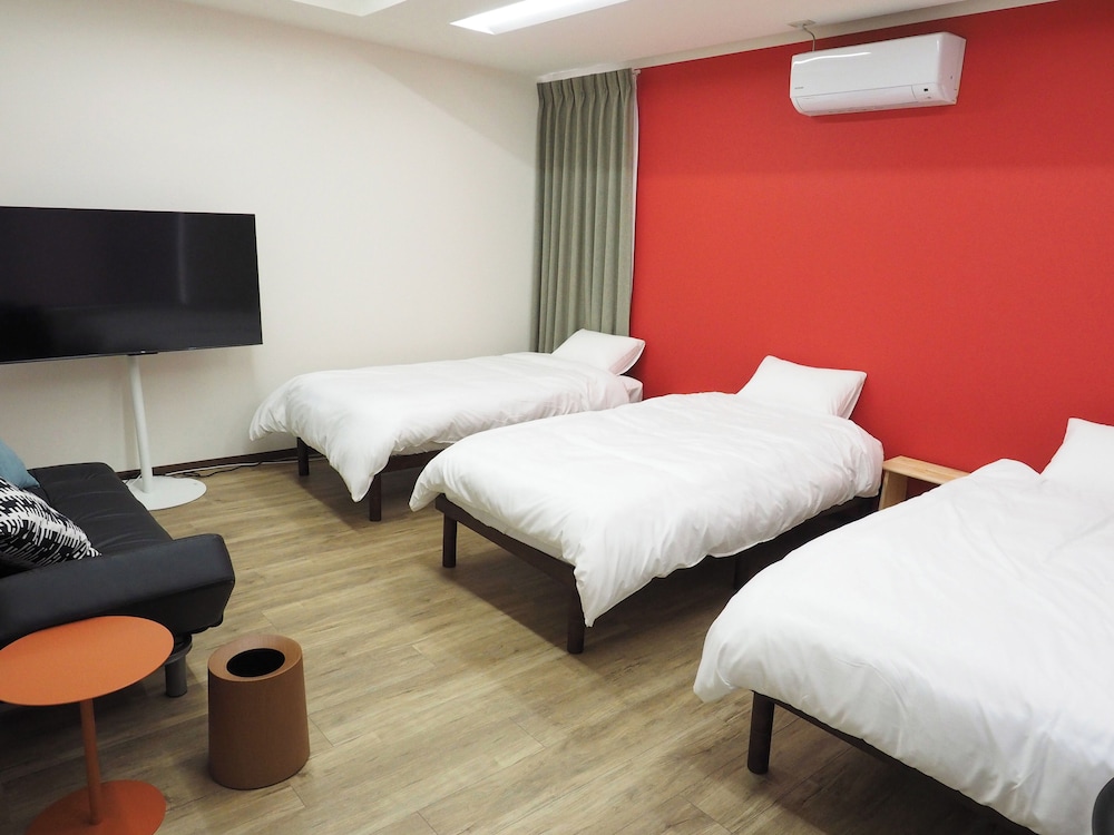 シティ 4 人部屋 シティビュー 客室1 | マーケットステイ新宮