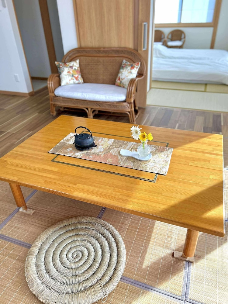 ファミリー アパートメント 禁煙 ガーデンビュー リビング エリア4 | 宿坊 国昌寺