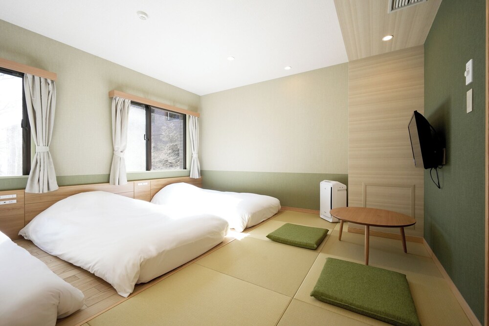 スーペリア トリプルルーム 禁煙 | グランレクトーレ湯河原 (TKP Hotels ＆ Resorts)
