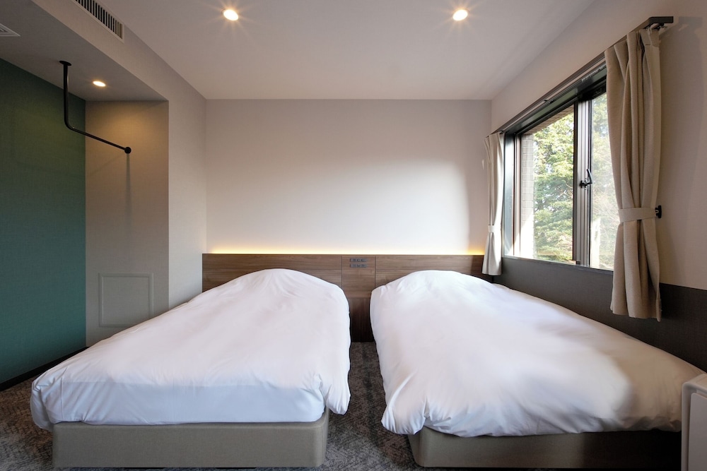 スタンダード トリプルルーム 禁煙 客室1 | グランレクトーレ湯河原 (TKP Hotels ＆ Resorts)