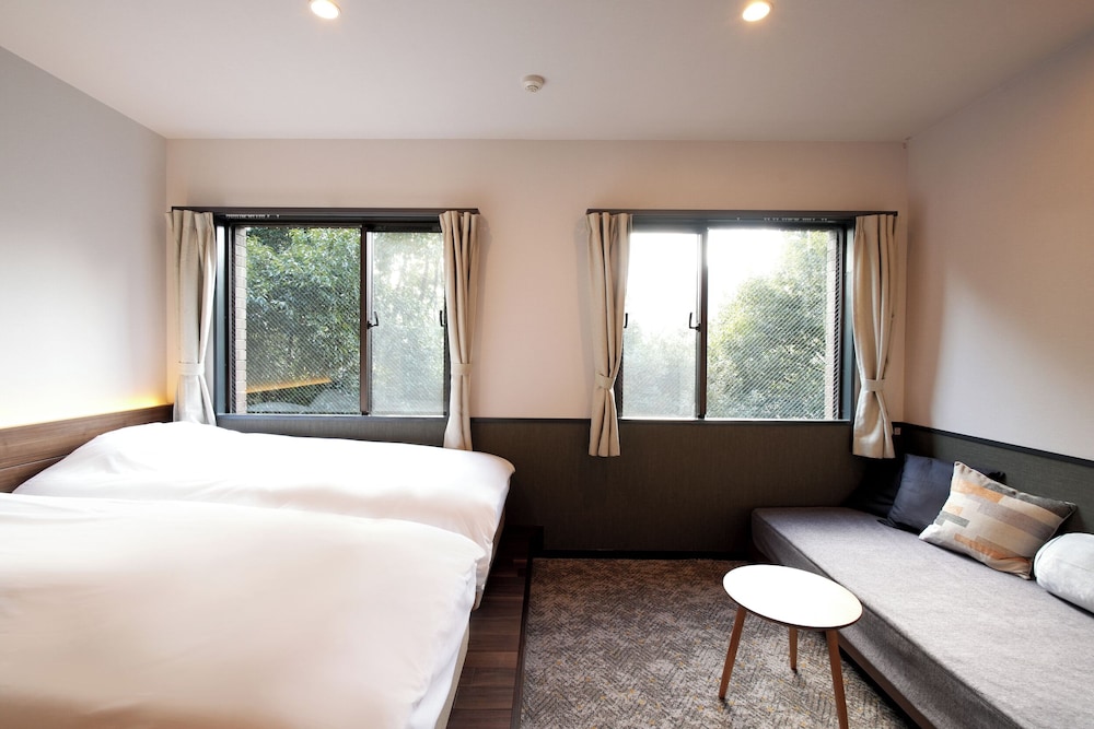 スタンダード トリプルルーム 禁煙 | グランレクトーレ湯河原 (TKP Hotels ＆ Resorts)