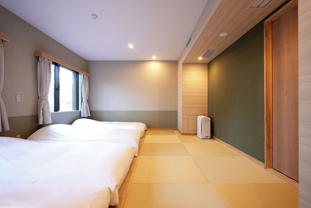 デラックス ルーム 禁煙 客室3 | グランレクトーレ湯河原 (TKP Hotels ＆ Resorts)
