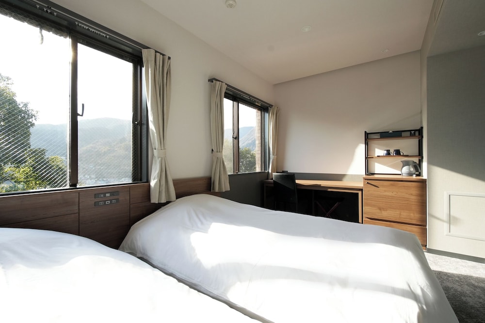 スタンダード ツインルーム 禁煙 客室1 | グランレクトーレ湯河原 (TKP Hotels ＆ Resorts)