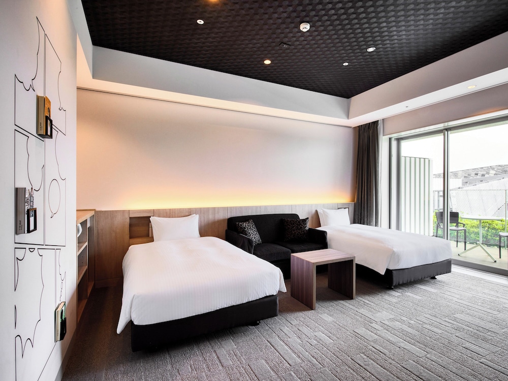 プレミアツイン【禁煙】 客室2 | IN THE LIBRARY hotel and books 所沢