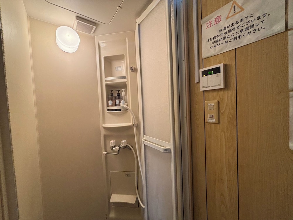 ベーシック アパートメント シービュー バスルーム1 | COCO HOUSE