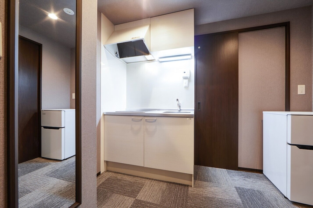 ベーシック ツインルーム 専用簡易キッチン1 | Miro Hotel 今出川