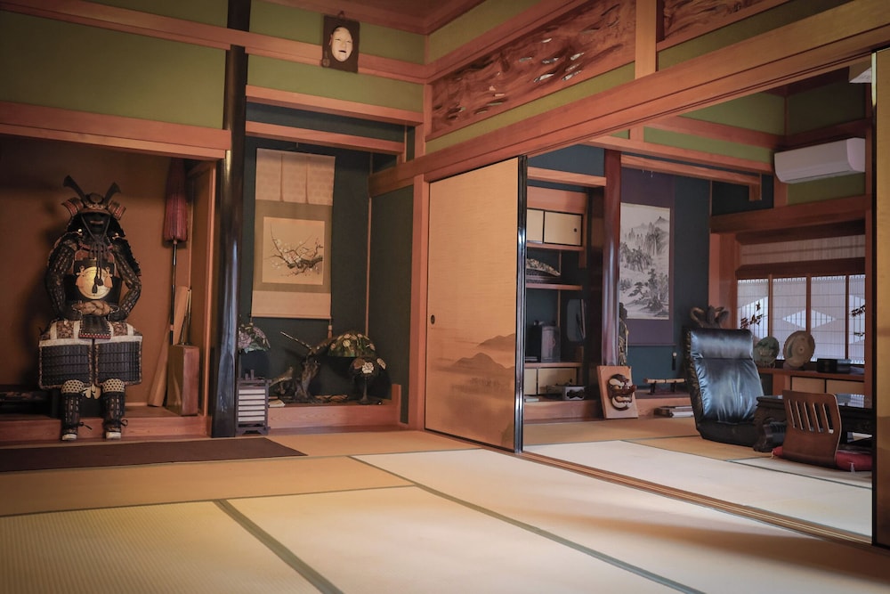 客室1 | SAMURAI HOUSE See in Movies near Hikosan 客室1 | SAMURAI HOUSE See in Movies near Hikosan