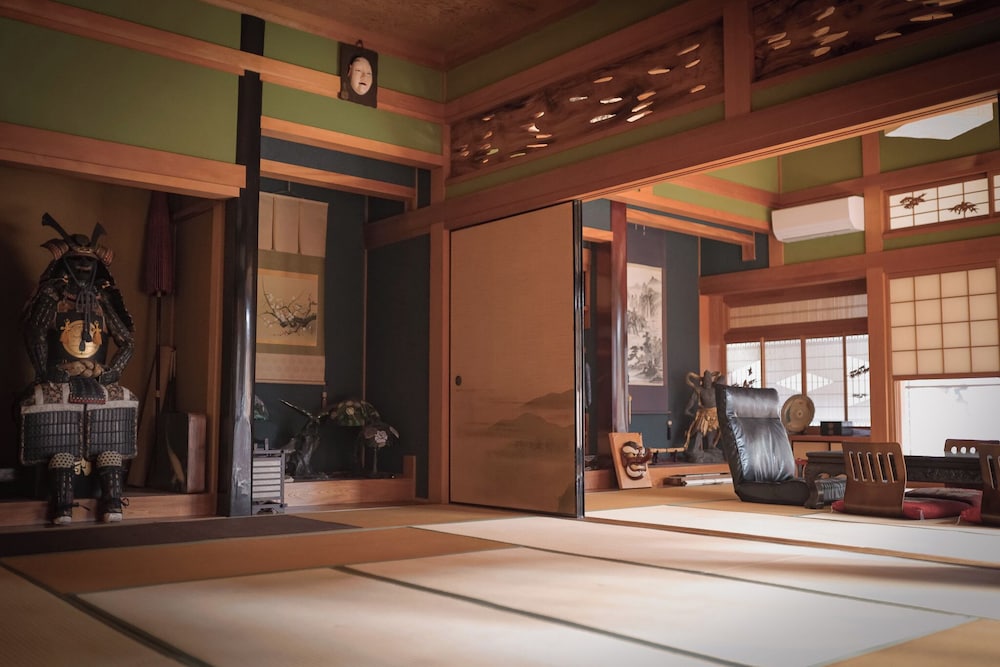 和風ハウス ガーデンビュー | SAMURAI HOUSE See in Movies near Hikosan