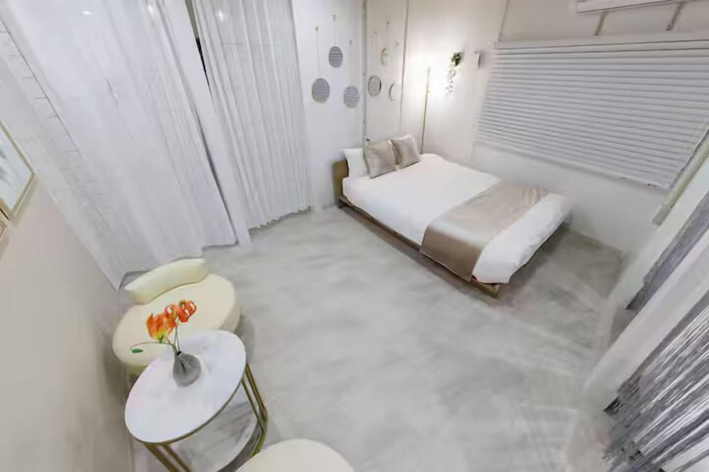 201号室、禁煙 客室7 | Namba Kuromon Central Self Inn
