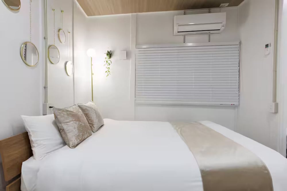 201号室、禁煙 客室8 | Namba Kuromon Central Self Inn