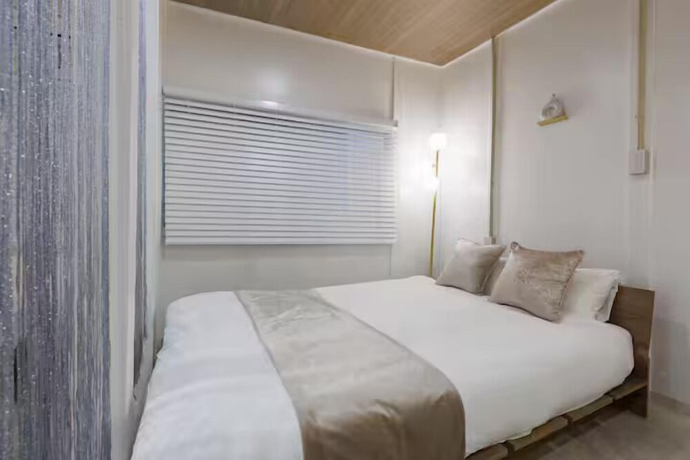 201号室、禁煙 客室17 | Namba Kuromon Central Self Inn