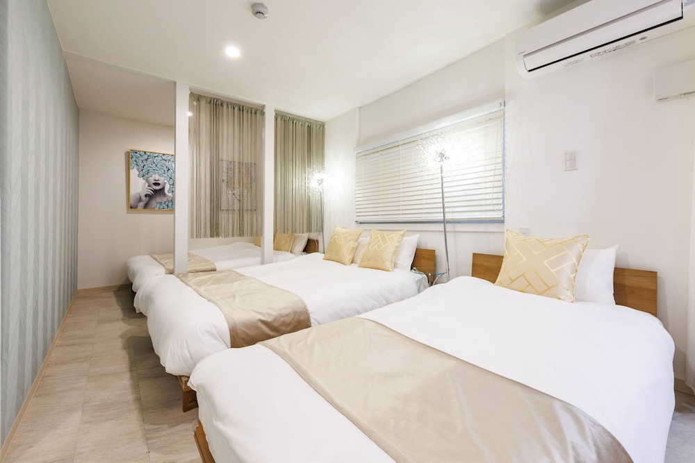 302号室、禁煙 客室6 | Namba Kuromon Central Self Inn