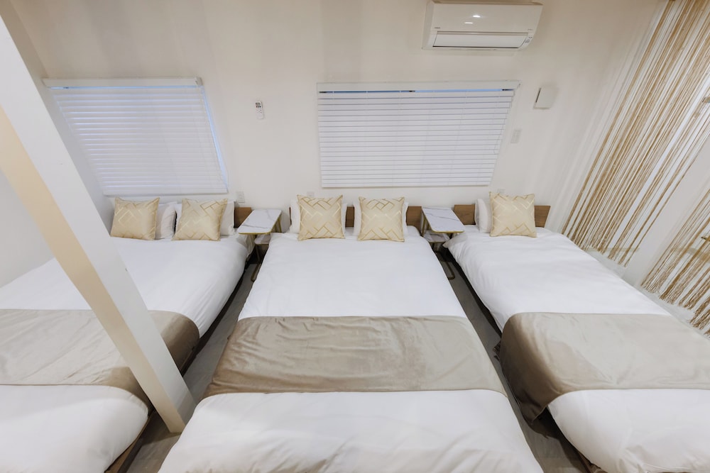 202号室、禁煙 客室1 | Namba Kuromon Central Self Inn