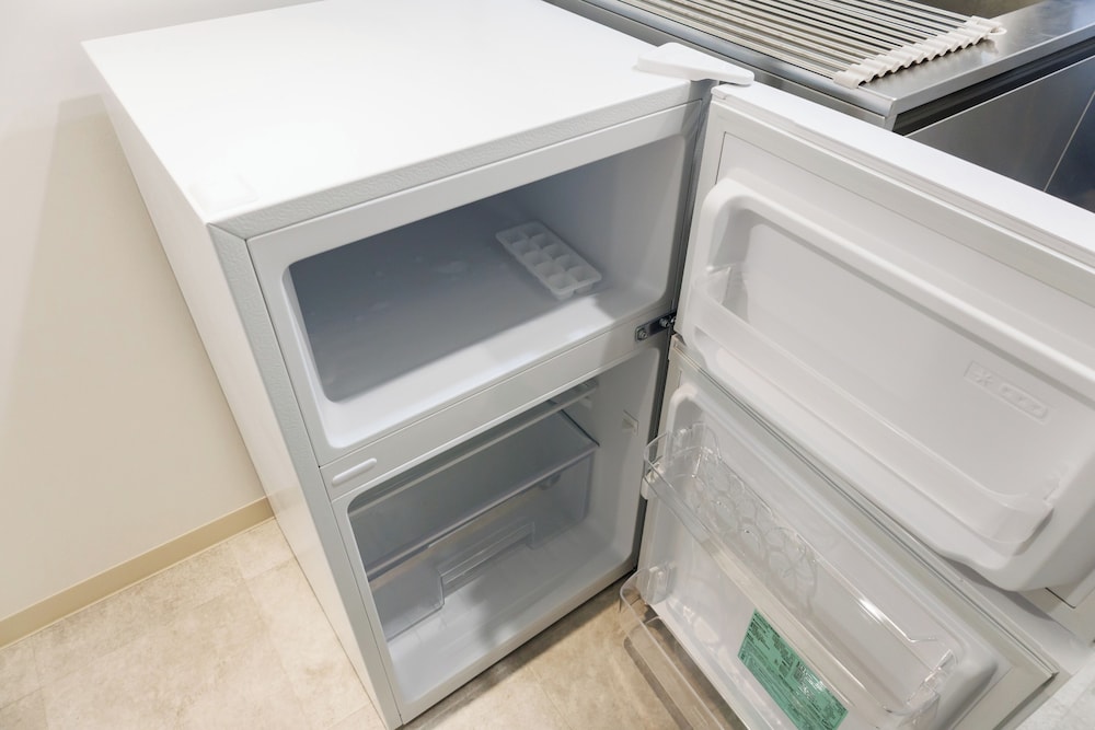 202号室、禁煙 専用キッチン6 | Namba Kuromon Central Self Inn