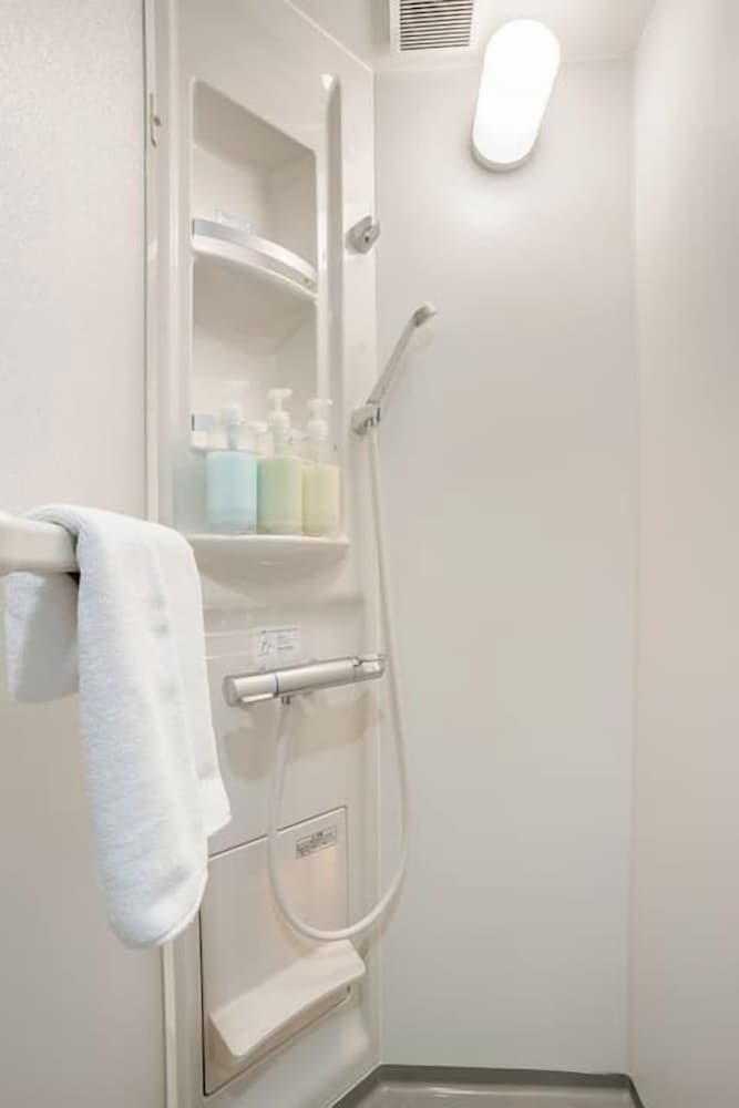 202号室、禁煙 バスルーム10 | Namba Kuromon Central Self Inn