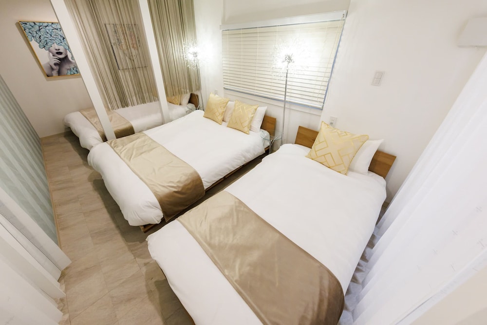 302号室、禁煙 客室1 | Namba Kuromon Central Self Inn
