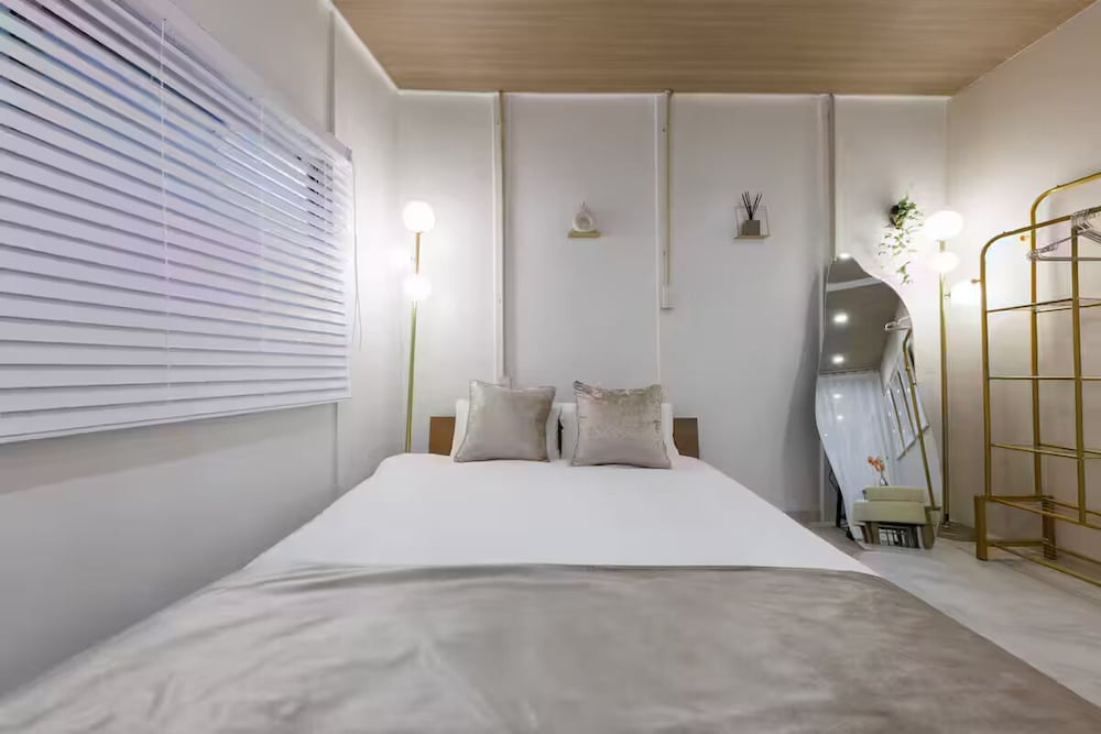 201号室、禁煙 客室24 | Namba Kuromon Central Self Inn