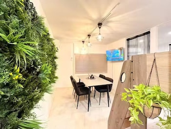 Kuromon Central Self Inn301