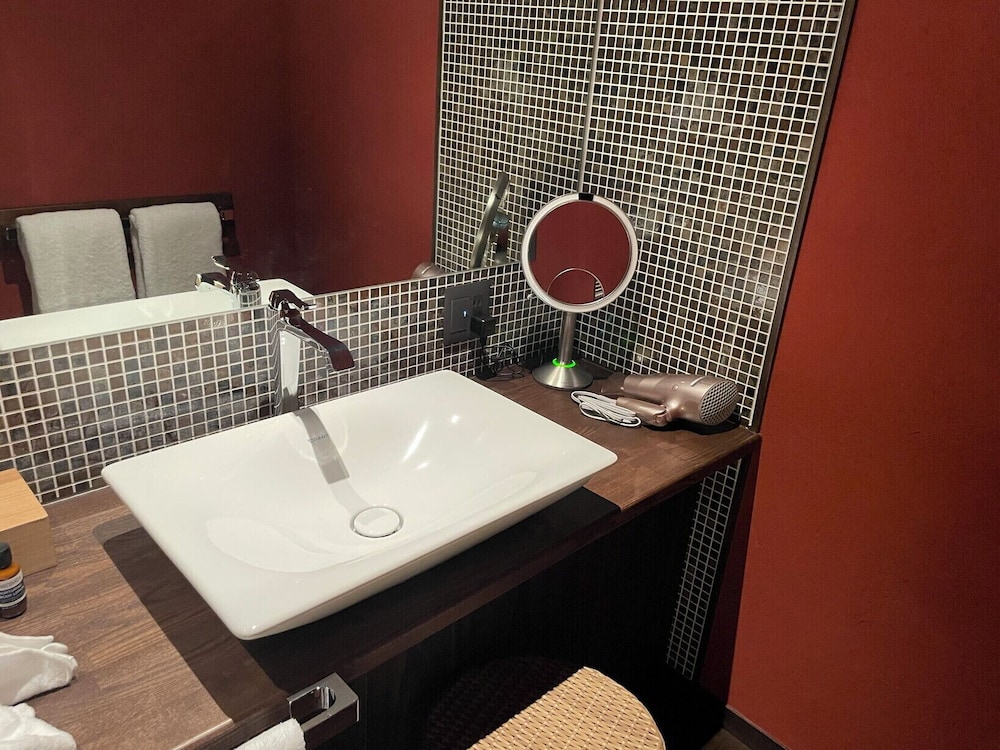 露天風呂付客室「響」禁煙 バスルーム3 | 金乃竹 茶寮