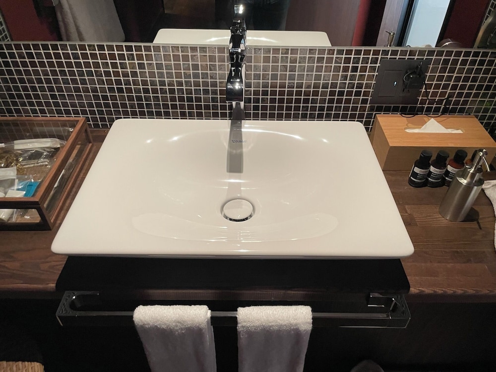 露天風呂付客室 「雲」禁煙 客室2 | 金乃竹 茶寮