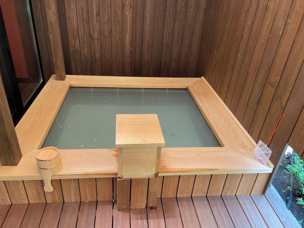 露天風呂付客室「響」禁煙 バスルーム4 | 金乃竹 茶寮