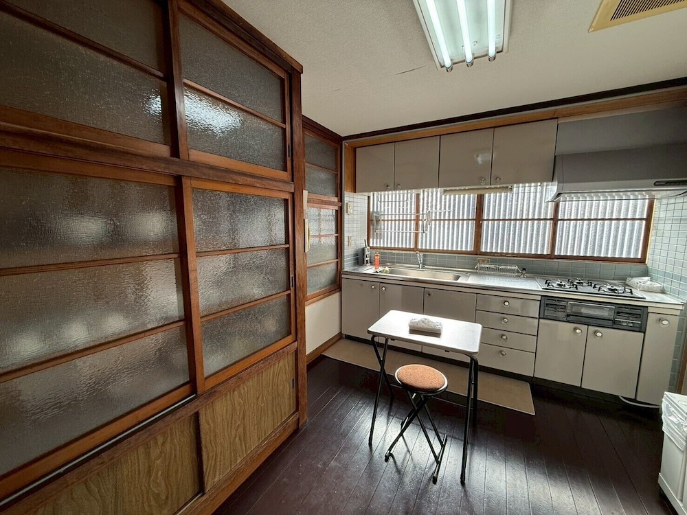 ハウス バルコニー オーシャンビュー 専用キッチン3 | あざみ庵 熱海