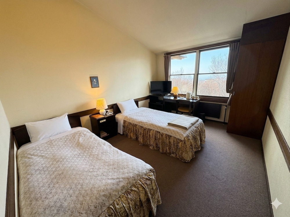 エコノミー ツインルーム 禁煙 マウンテンビュー | リゾートイン・ブローニュ
