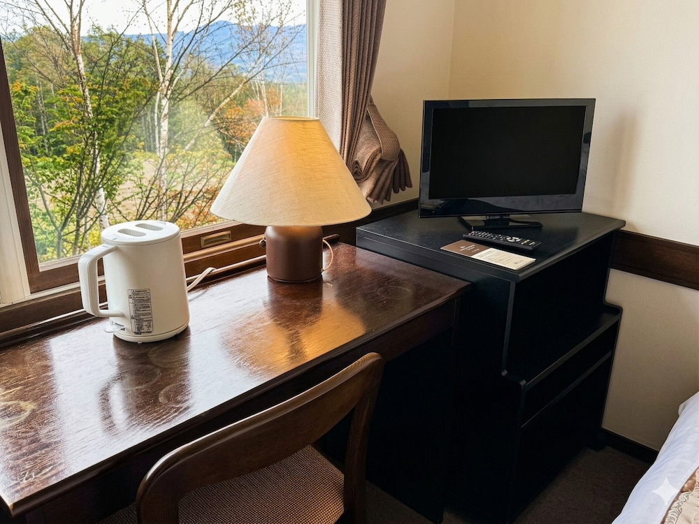 エコノミー ツインルーム 禁煙 マウンテンビュー 内装0 | リゾートイン・ブローニュ