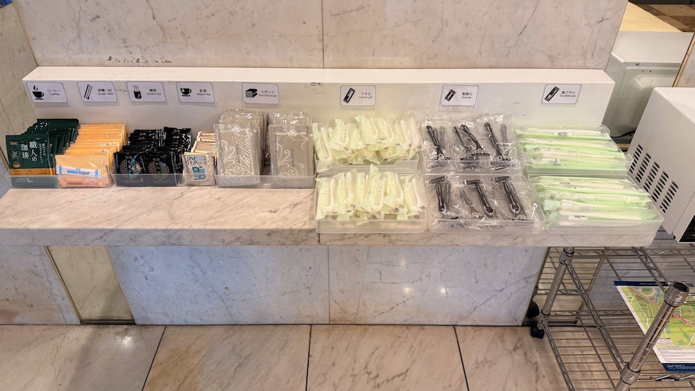 エコノミー ダブルルーム セミダブルベッド 1 台 喫煙可 専用バスルーム 客室6 | ホテルサーブ渋谷