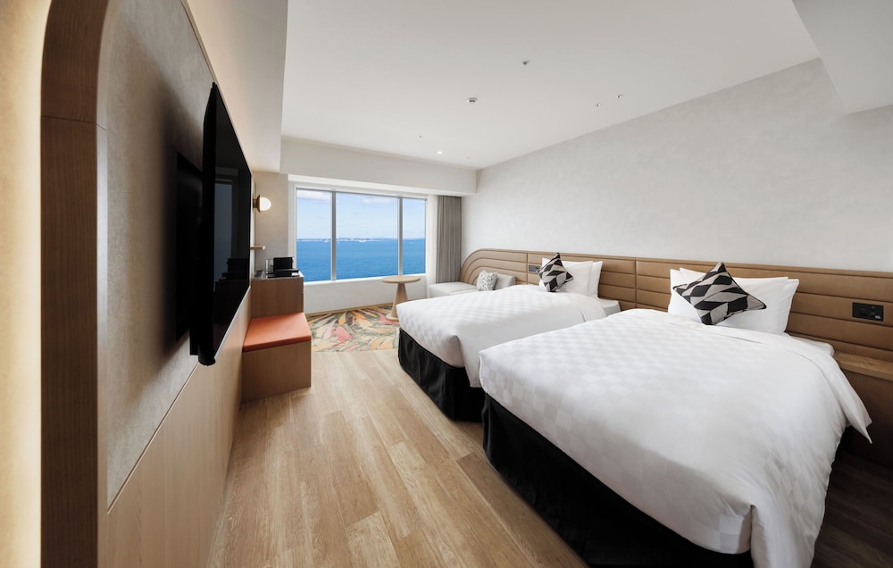 デラックス トリプルルーム 禁煙 オーシャンビュー (Main Club) | 福岡プリンスホテル ももち浜