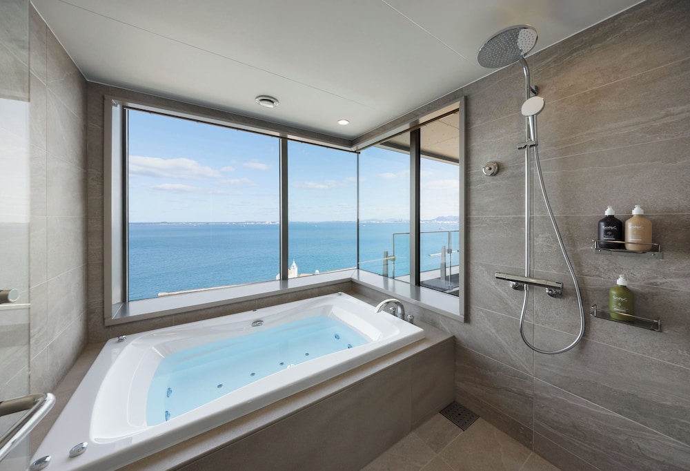 スタジオスイート 禁煙 オーシャンビュー (Main, Triple) 客室3 | 福岡プリンスホテル ももち浜