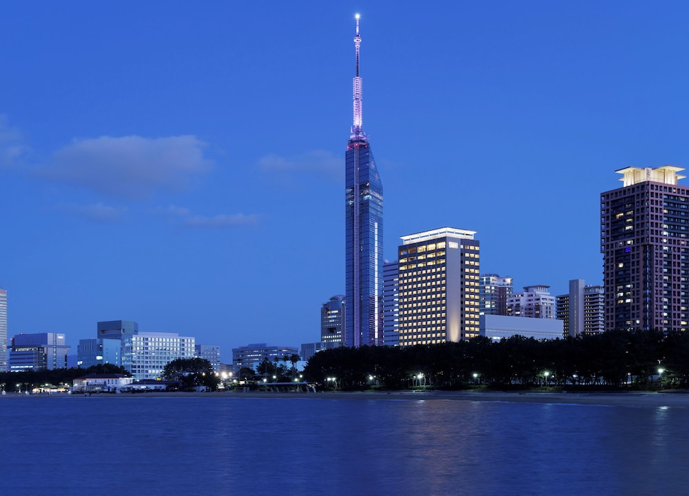 外観1 | 福岡プリンスホテル ももち浜