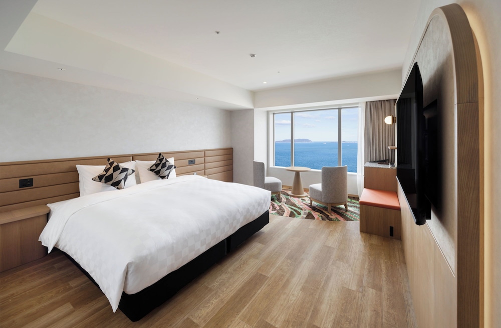 デラックス ルーム キングベッド 1 台 禁煙 オーシャンビュー (Main) | 福岡プリンスホテル ももち浜