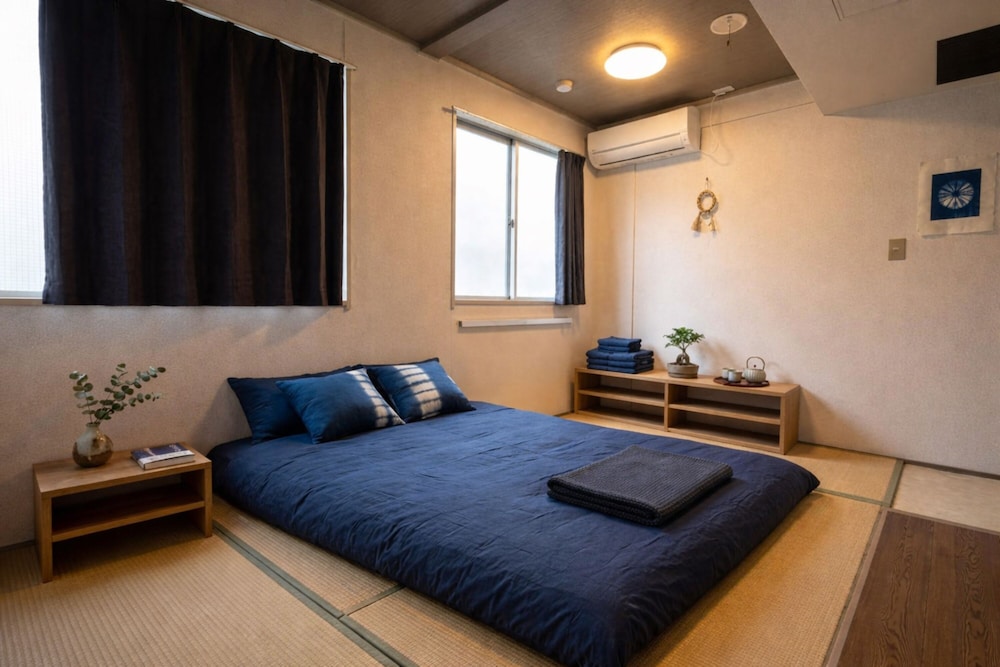 ファミリー トリプルルーム 客室7 | アンバー ホステル