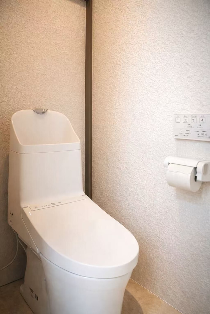 ベーシック ダブルルーム 補高便座0 | アンバー ホステル