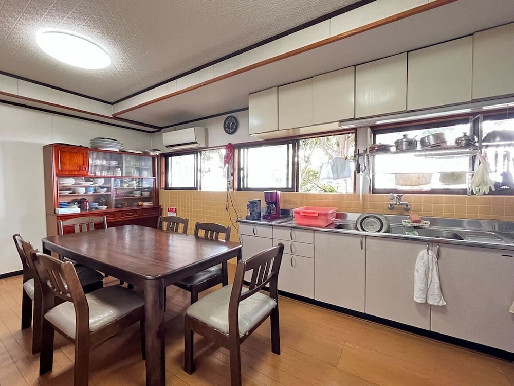 和風ハウス パーシャル オーシャン ビュー 専用キッチン0 | はたご屋ちゅうべ