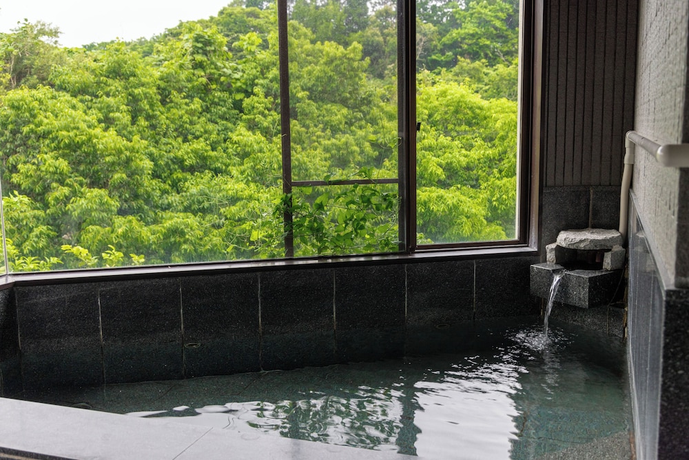 ファミリー ダブルルーム バスルーム0 | 瑞光園