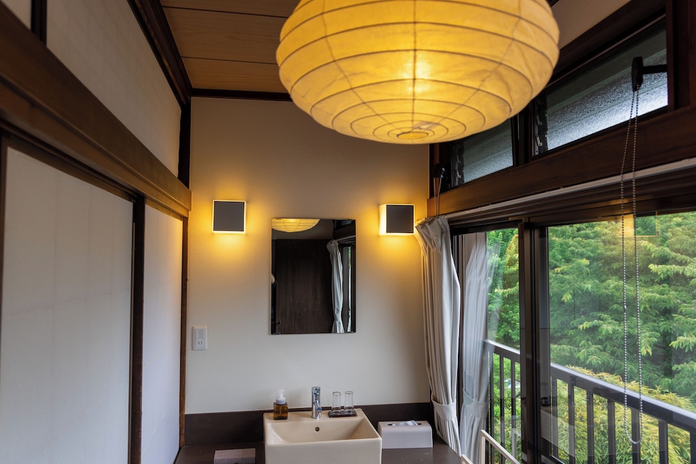 パノラミック ツインルーム マウンテンビュー 客室4 | 瑞光園