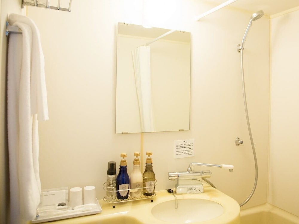 ベーシック ダブルルーム 喫煙可 バスルーム0 | KOKO HOTEL 東京西葛西