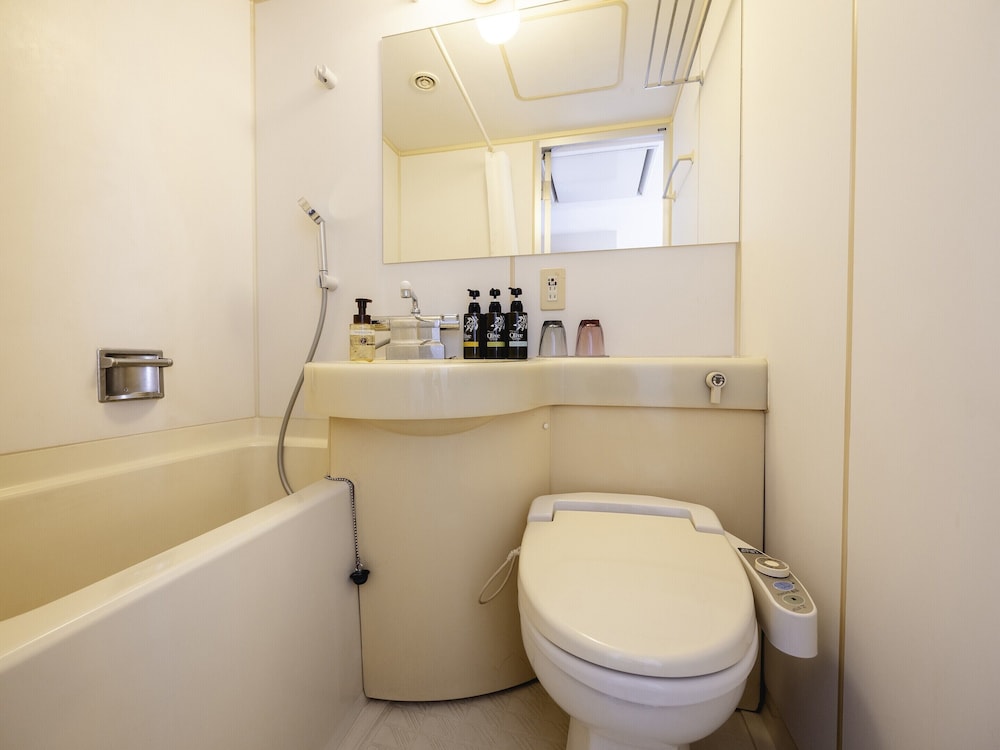 デラックス ダブルルーム 禁煙 バスルーム1 | KOKO HOTEL 東京西葛西