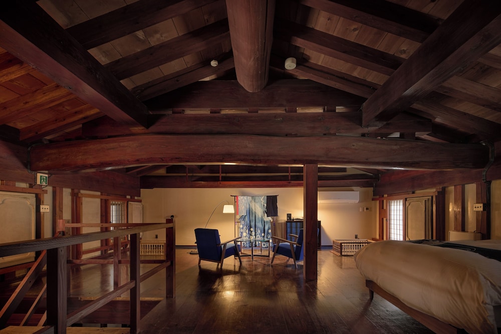 トラディショナル スイート ベッド (複数台) 禁煙 簡易キッチン | 泊まれる文化交流施設「盆宿Ｕ」