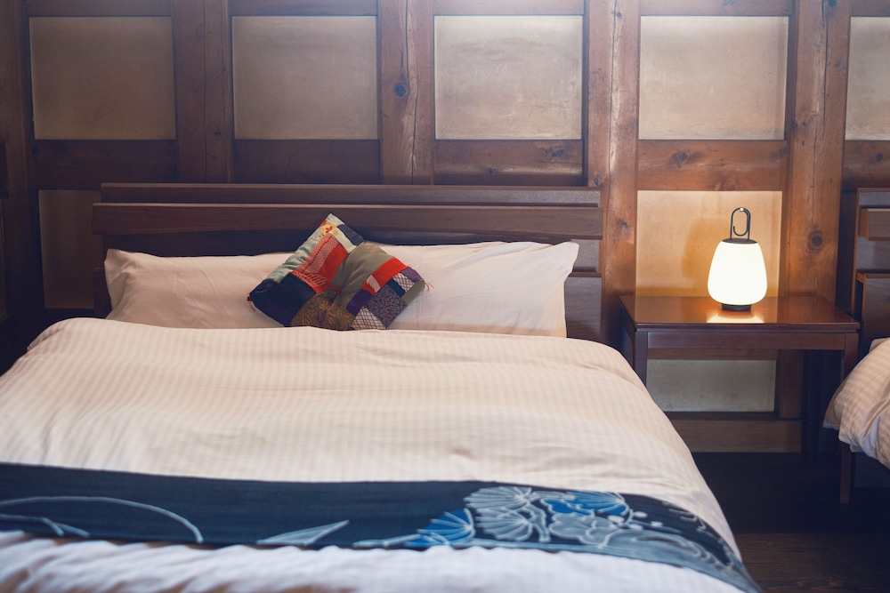 和風スイート ベッド (複数台) 禁煙 簡易キッチン 客室4 | 泊まれる文化交流施設「盆宿Ｕ」