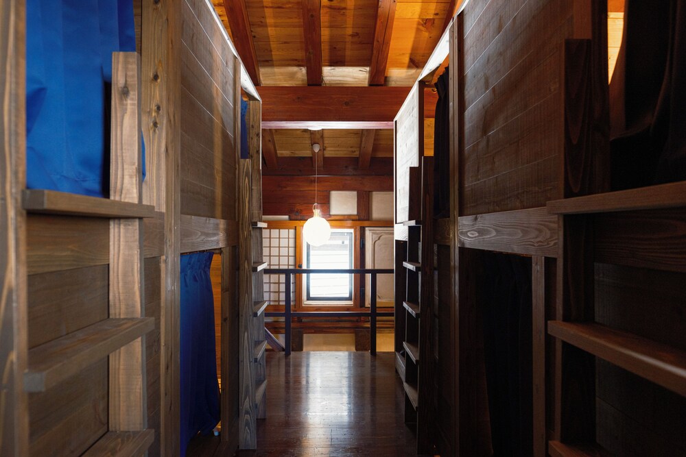 スタンダード シャレー ベッド (複数台) 禁煙 客室清掃 客室3 | 泊まれる文化交流施設「盆宿Ｕ」