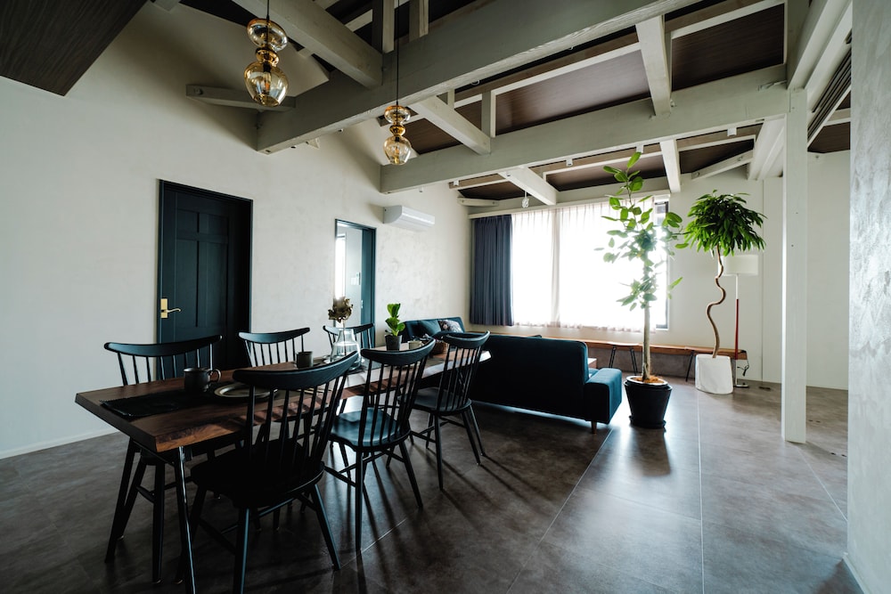 デラックス ヴィラ バルコニー シービュー 客室2 | UMITOMA OCEAN VIEW RESORT ECHIZEN