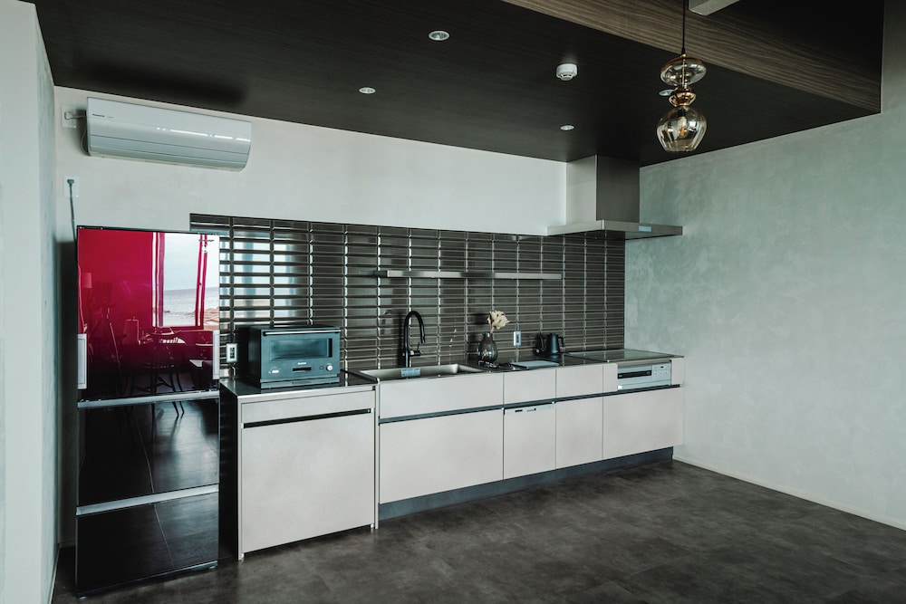 デラックス ヴィラ バルコニー シービュー 専用キッチン0 | UMITOMA OCEAN VIEW RESORT ECHIZEN