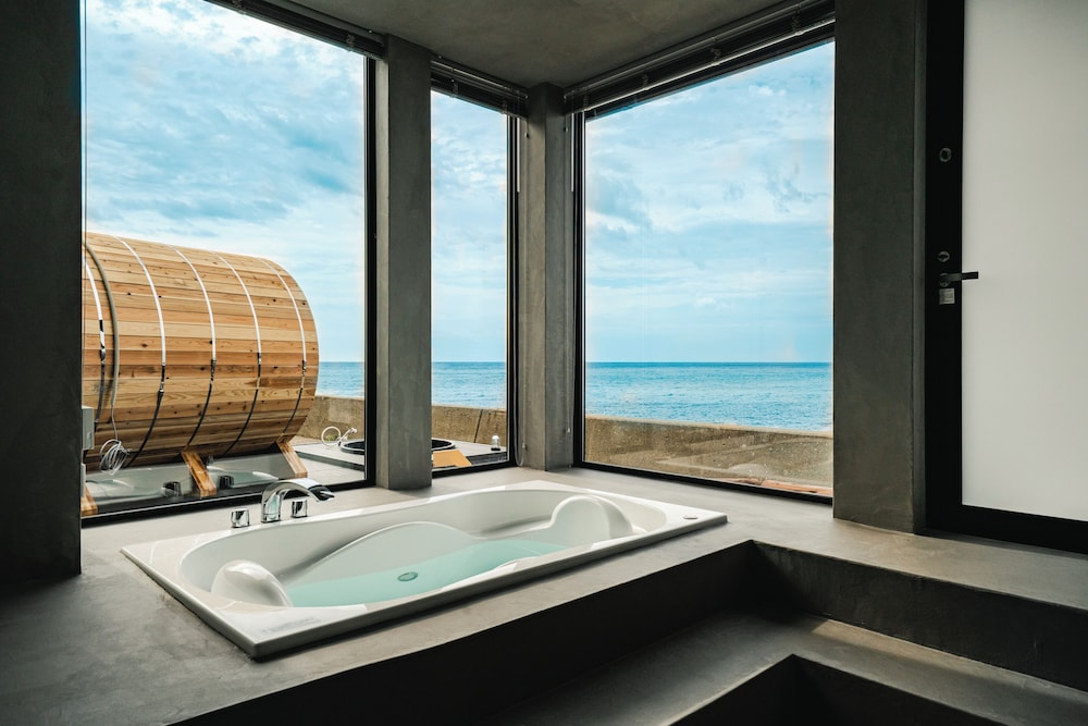 デラックス ヴィラ バルコニー シービュー バスルーム0 | UMITOMA OCEAN VIEW RESORT ECHIZEN