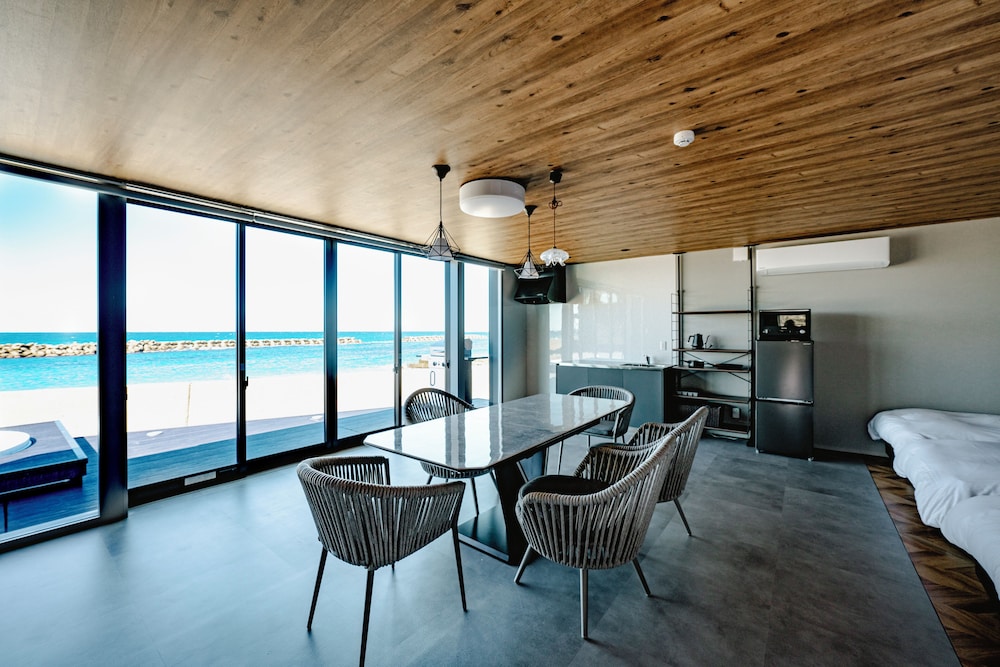 スタンダード ルーム バルコニー シービュー 専用キッチン0 | UMITOMA OCEAN VIEW RESORT ECHIZEN
