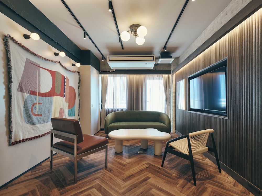 スーペリア ルーム リビング エリア1 | illi Lay Shibuya-Ebisu