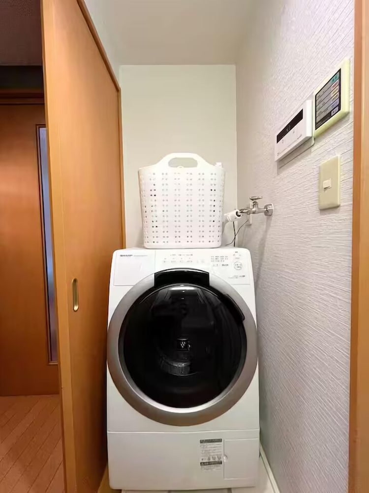 ベーシック アパートメント シティビュー ランドリー0 | Amika First 101